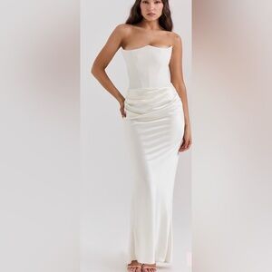 House of CB White Pencil Skirt